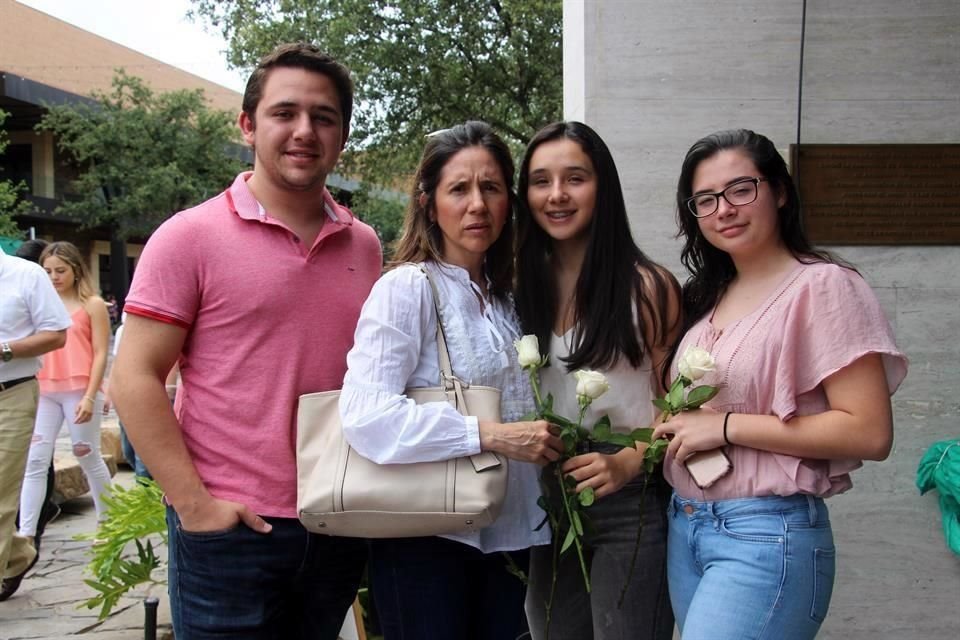 Ramiro Treviño Guadiana, María Eugenia Guadiana, Mariela Treviño Guadiana y Eugenia Treviño Guadiana
