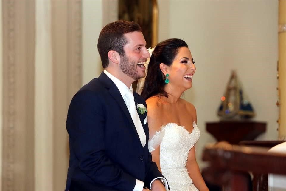 Adrián de la Garza y Andrea Guerra