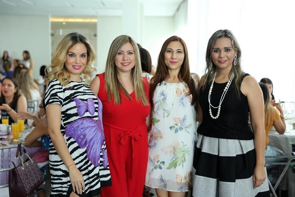 Nena Valdez de Treto, Kathia Herrera de Martínez, Irasema Huerta y Cindy Cabello