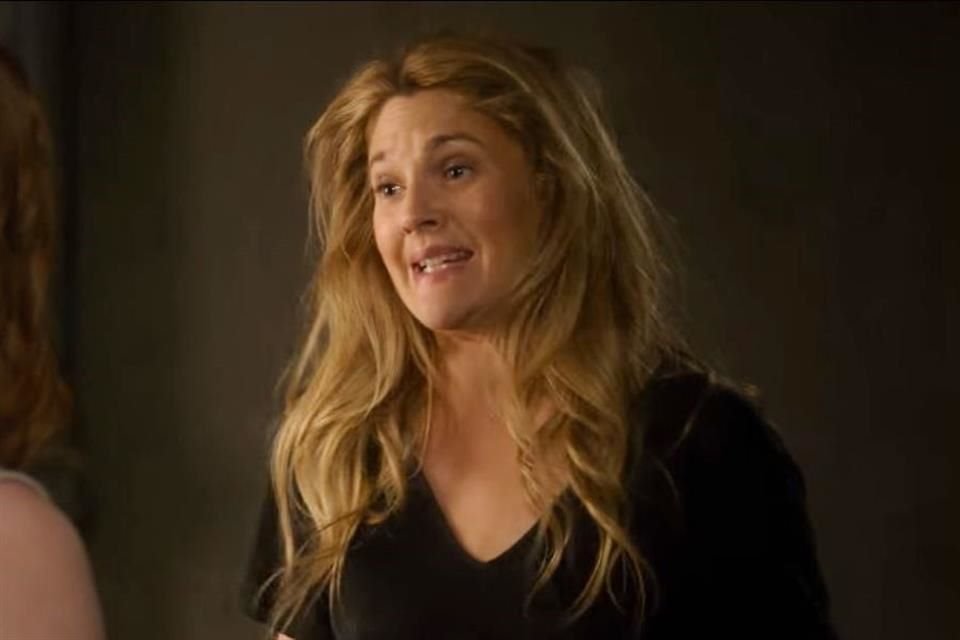 Drew Barrymore protagoniza la serie y es su productora ejecutiva.