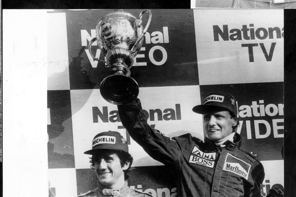 Lauda se incorporó a Ferrari en 1974 y ganó su primer Gran Premio en ese año, en España. A la campaña siguiente se apoderó de su primer campeonato de pilotos, con cinco carreras ganadas.