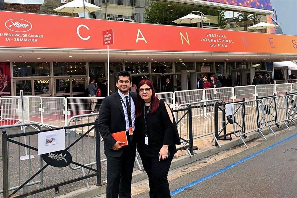 María Mendiola Delgado, de Cultura Digital del Tec, y Felipe Alcalá, se encuentran en la riviera francesa.