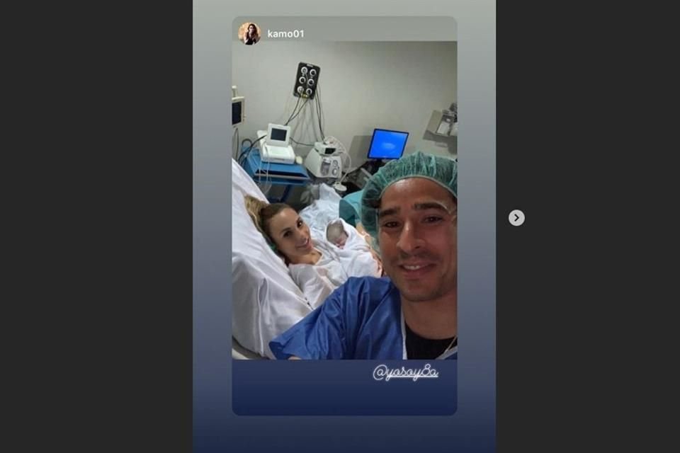 Karla Mora y Guillermo Ochoa dieron la bienvenida a su tercer hijo.