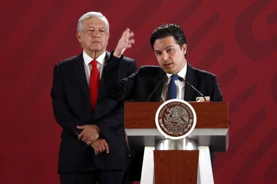 En conferencia acompañado del Presidente López Obrador, Zoé Robledo insistió en que se tienen que gastar bien los recursos del IMSS.