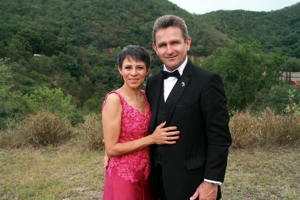 María Teresa Rodríguez de Talancón y Óscar Talancón Crail