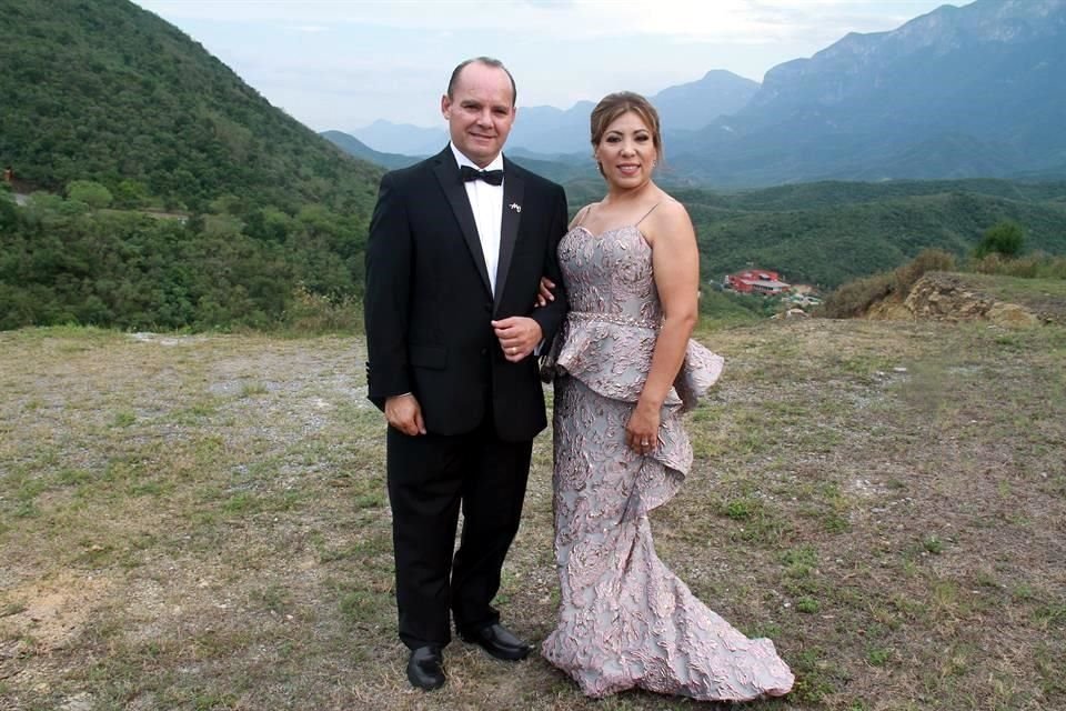 Ramón Aguilera Limón y Claudia Villarreal de Aguilera