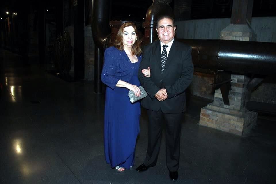 Elvia Pérez de Bermúdez y Rogelio Bermúdez González