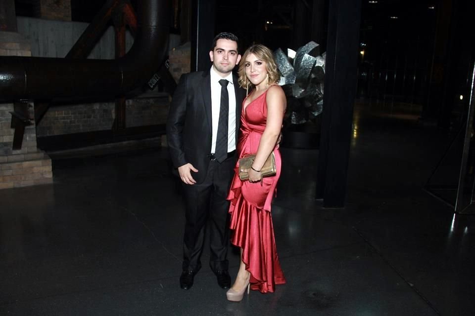 Carlos Saldívar y Roberta Martínez