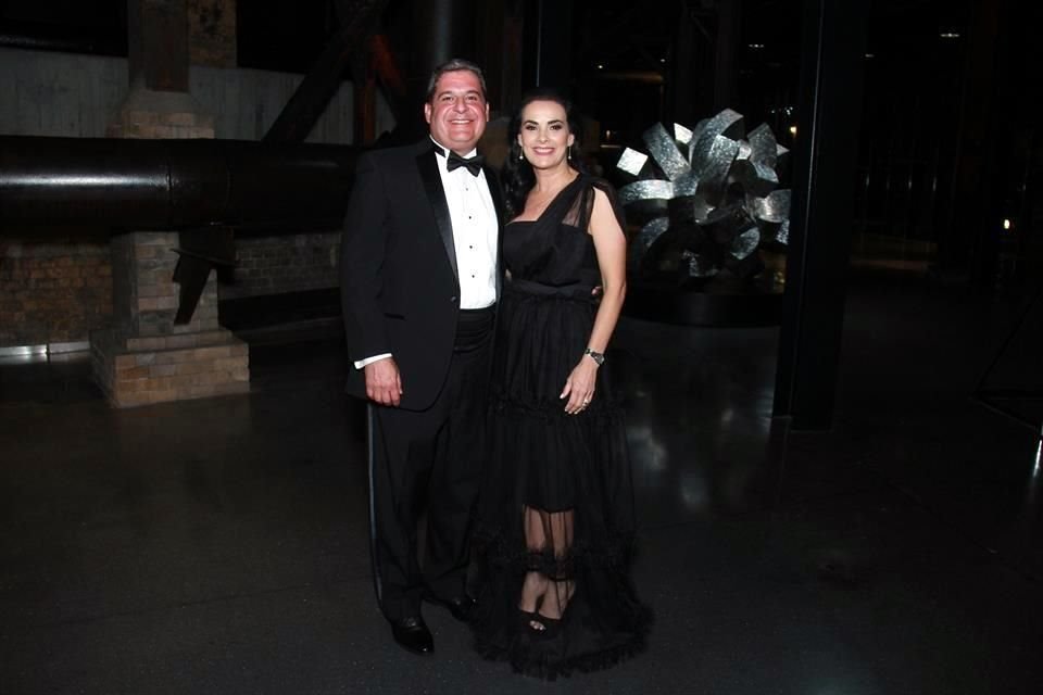 Patricio Martínez y Sandra de los Santos