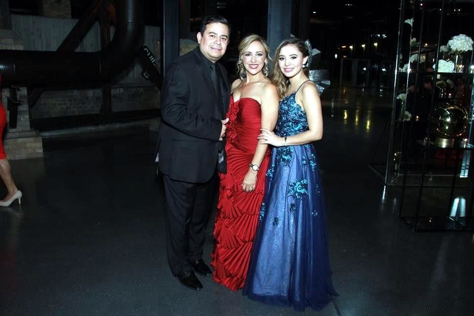 Sergio Cárdenas, Laura Lozano de Cárdenas y Laura Carolina Cárdenas