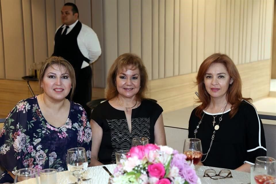 Patricia de Flores, Laura Aguilera de Cárdenas y Martha Maldonado