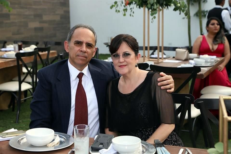 José Luis González y Lourdes Ruiz de González
