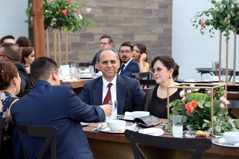 José Luis González y Lourdes Ruiz de González