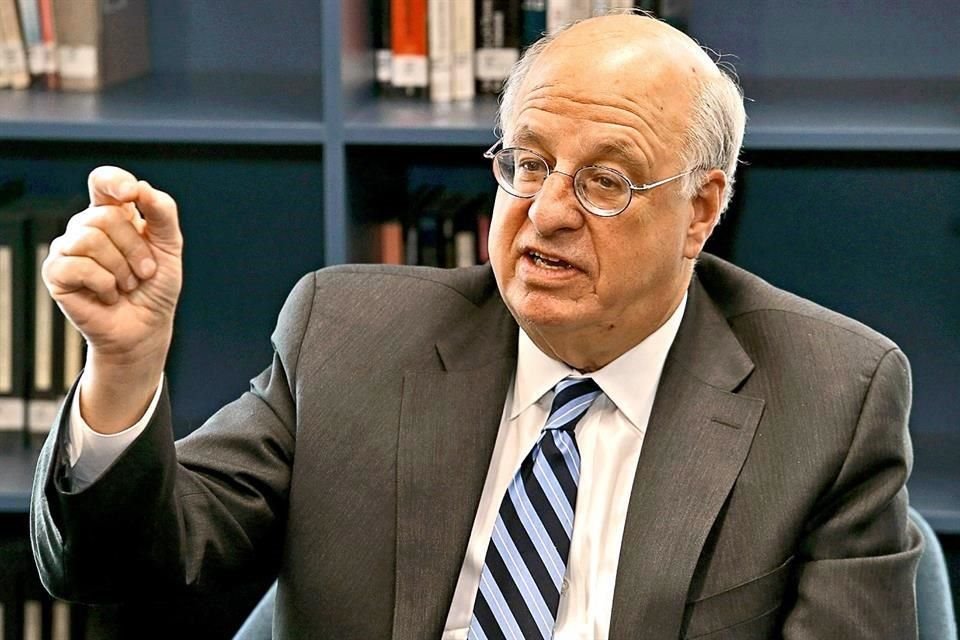 Wolf estuvo en México la semana pasada, acompañado por el ex Secretario de Transparencia de Colombia, Camilo Enciso Vanegas.