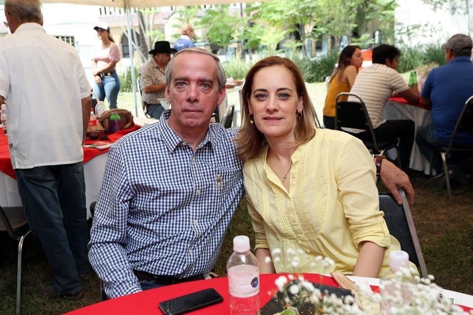 Alberto Treviño y Maru Ibarra