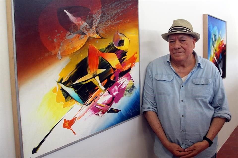 Rafael Calzada exhibe en Colegio Civil una serie de pinturas realizadas de 2014 a la fecha, como parte del Festival Alfonsino.