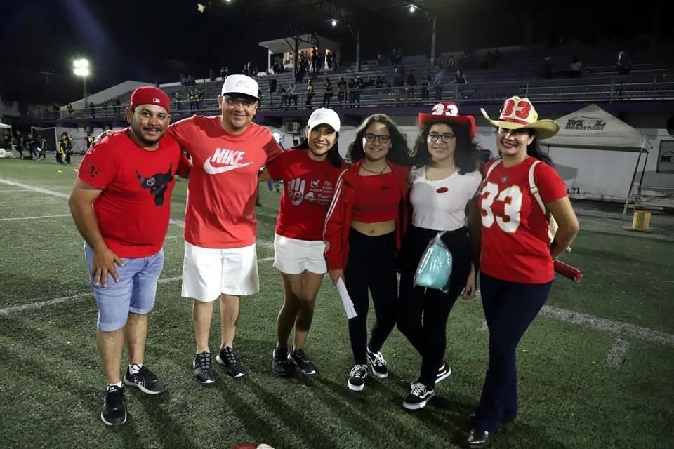 Armando Salazar, Carlos Leija, Rocío de Leija, Carla Leija, Delia Leija y Elisa de Mendoza
