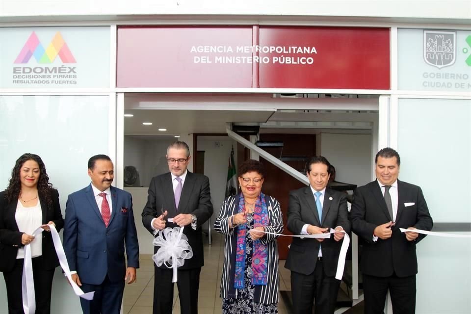 La Procuraduría General de Justicia capitalina y la Fiscalía del Estado de México inauguraron la primera agencia mixta para delitos entre ambas entidades