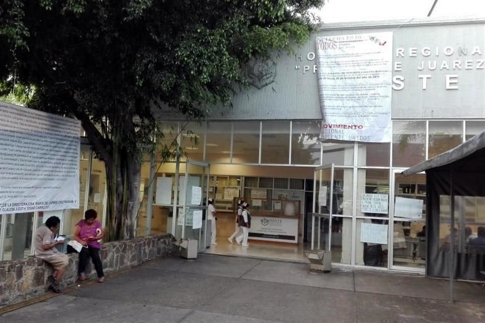 Los empleados denunciaron que el área de Urgencias está saturada, hay falta de medicamentos y derroche en estudios clínicos.