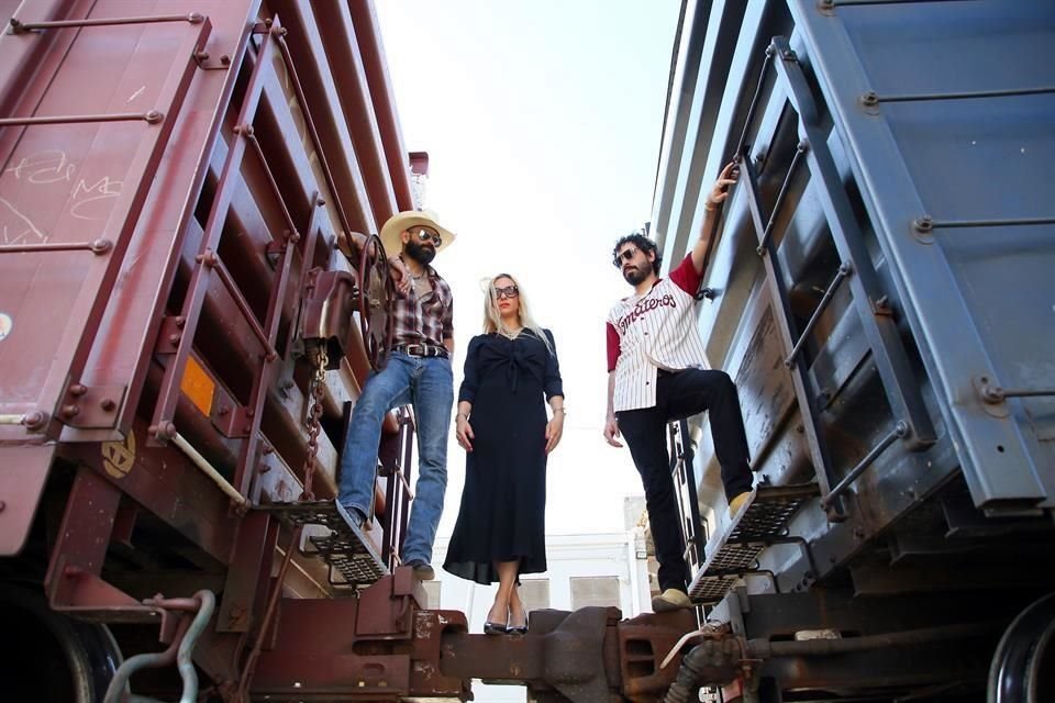 Pliego Villarreal, Marcela Recio  y Rodrigo Zuñiga