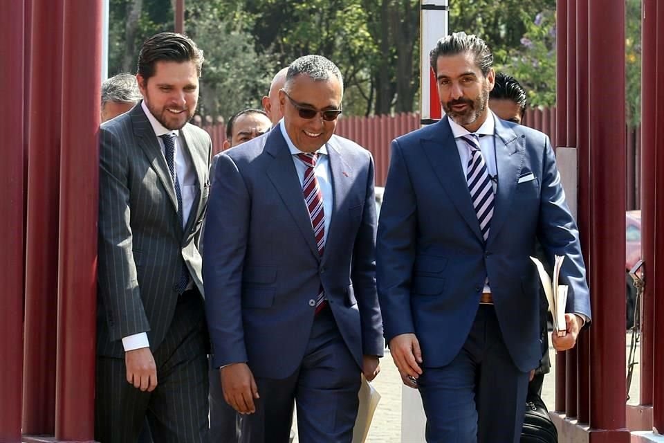 Eduardo León Trauwitz y sus abogados acudieron a una audiencia en el Reclusorio Sur el 10 de abril.