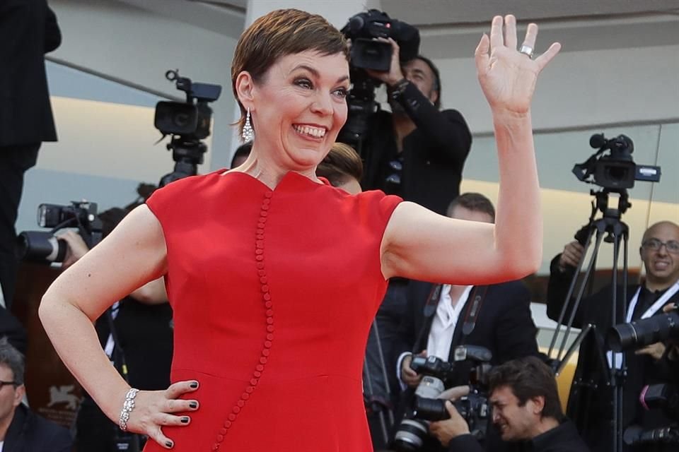 Olivia Colman fue nombrada Comandante de la Orden del Imperio Británico por la Reina Isabel II como parte de la celebración de cumpleaños de la soberana.