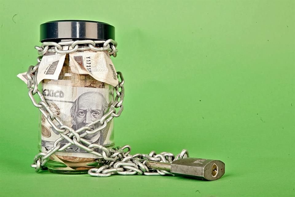 En 22 años, reformas al SAR se orientaron a mejorar condiciones del negocio de las Afores sin tomar en cuenta el beneficio de trabajadores.
