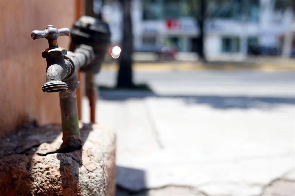 Al tanteo es la tarifa que tiene el 90.1 por ciento de los usuarios de agua potable en Tlajomulco de Zúñiga. 