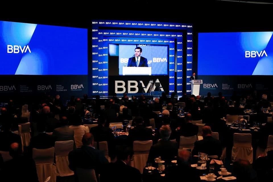A octubre del 2019, BBVA cuenta con 9.8 millones de clientes digitales y espera cerrar el año con 10.3 millones.