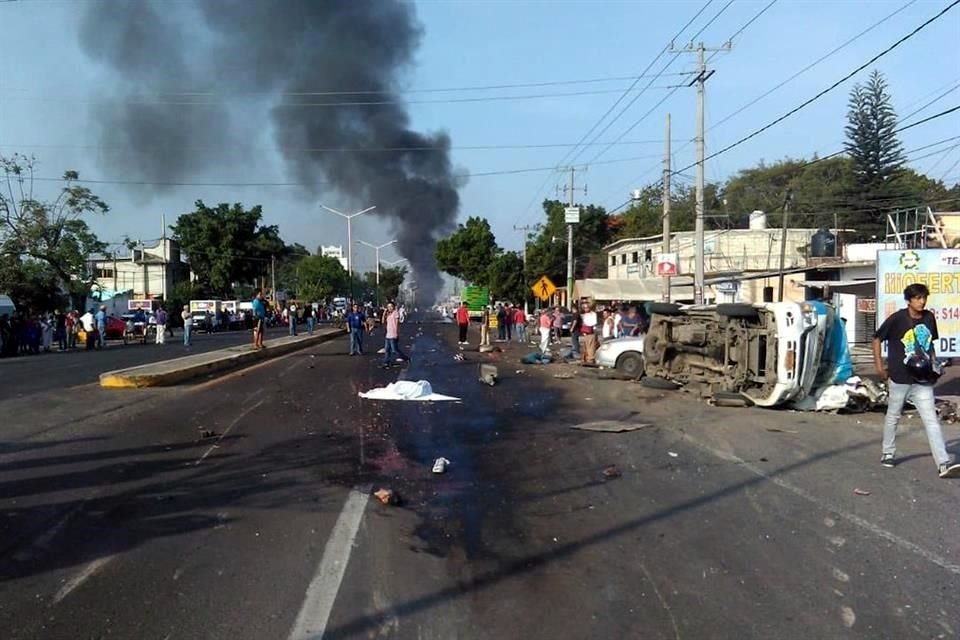 El Gobernador externó sus condolencias por los decesos.