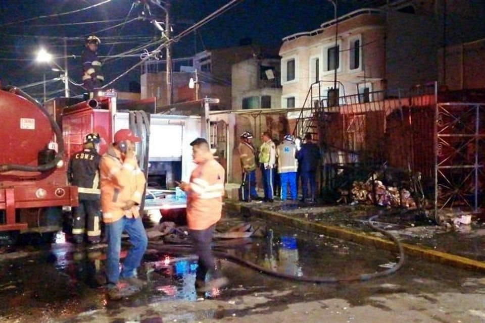 Una mujer, de 80 años, murió durante una explosión originada por acumulación de gas en su vivienda, en la Colonia U. H. Vicente Guerrero.