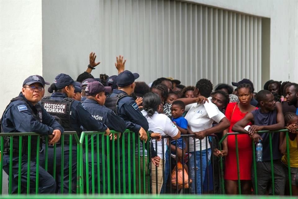 Aunque el Gobierno de México ofreció a EU reducir flujo de migrantes, los extranjeros siguen llegando a Tapachula, Chiapas.