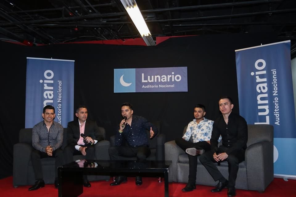 Luis Vargas, Javier Vargas, Arturo Vargas, Micky Vargas, Fernando Vargas conforman a la agrupación duranguense. 