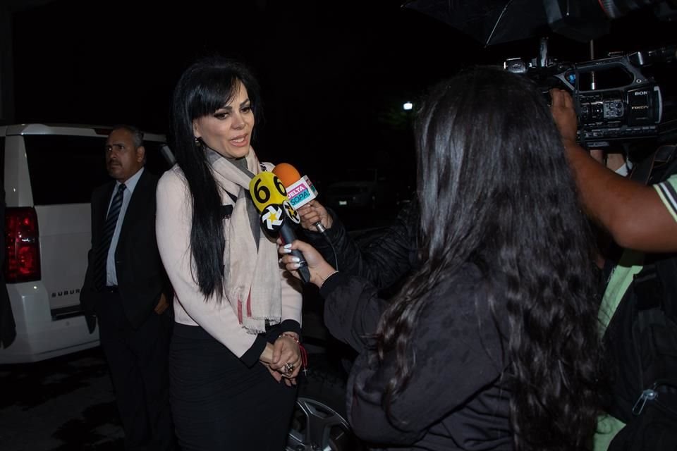 Maribel Guardia asistió al Panteón Francés para despedirce de la artista.