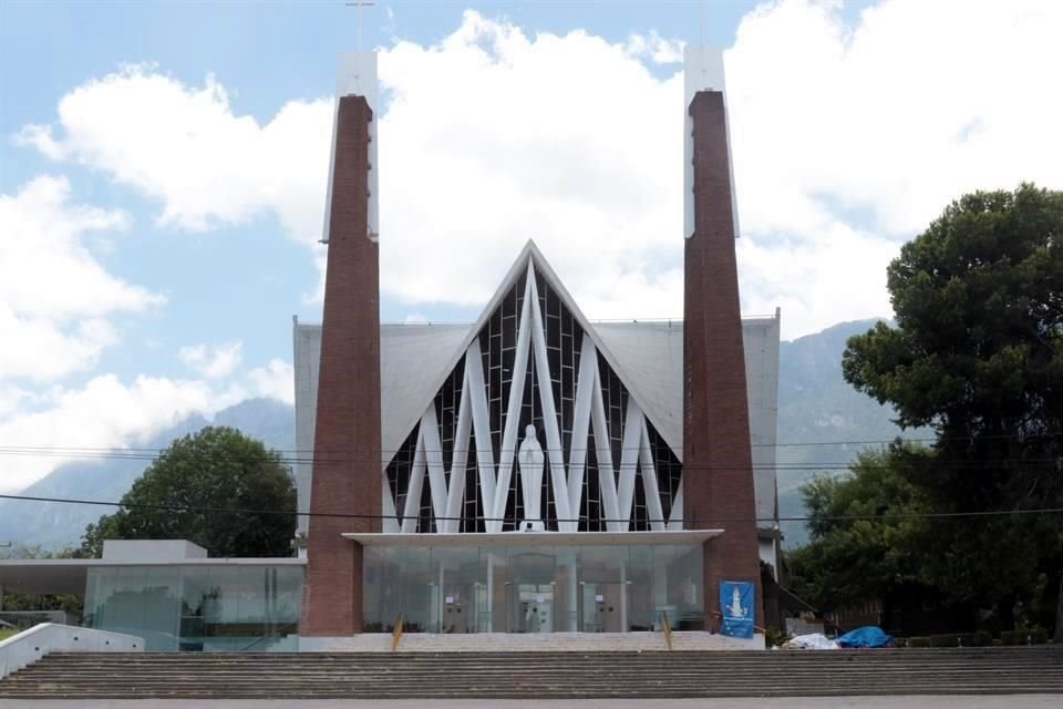 Alberto Santos y sus hermanos obsequieron los terrenos donde se encuentran la Iglesia de Fátima y los colegios Franco y Labastida