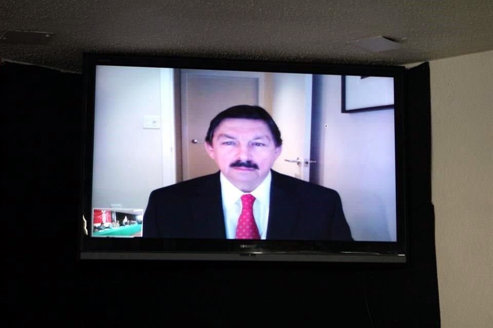 Napoleón Gómez Urrutia está autoexiliado en Canadá desde 2006.