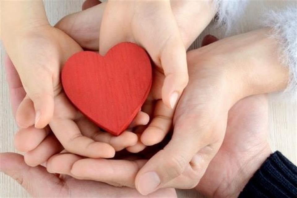 Los especialistas llaman a reconocer las emociones para poder superar la pérdida de un ser querido.