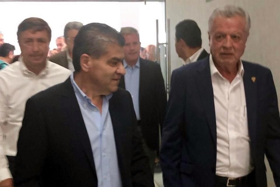 El Gobernador de Coahuila, Miguel Ángel Riquelme y el Edil de Torreón, Jorge Zermeno se oponen a cancerlar el Metrobús.