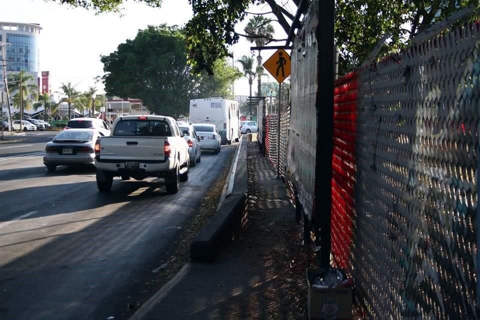 Para abrir tramos laterales de Mariano Otero bloqueados, este año prevén recuperar el predio donde se construía el desarrollo Torrena.