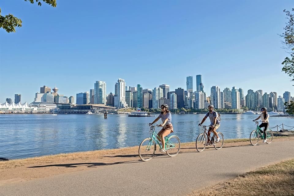 Vancouver, ciudad en el oeste canadiense, atrae especialmente a las familias por su buen clima que invita a probar distintas actividades.