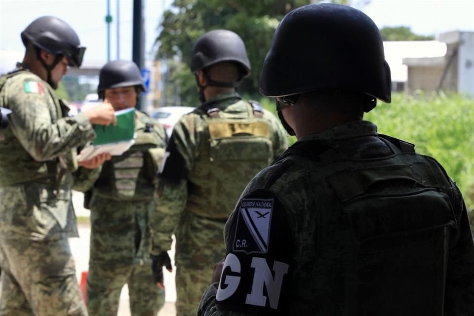 El IMC mide la relación entre el peso y la talla de una persona, lo que permite identificar sobrepeso. Para la Guardia Nacional se pide un índice en el rango de 18.5 a 27.9.