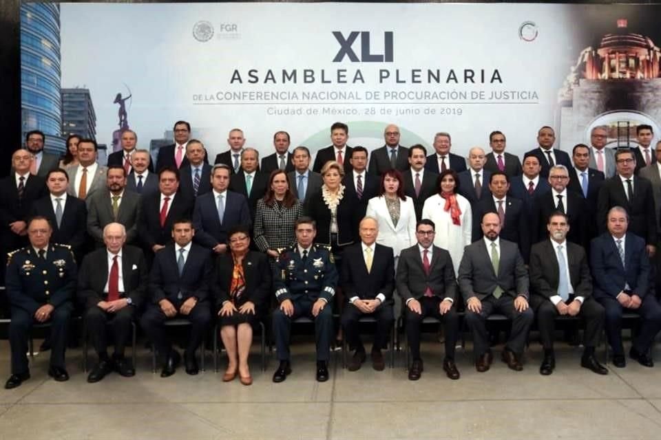 Gertz dijo que independientemente de la separación de funciones, la FGR busca establecer un diálogo con la Guardia Nacional.