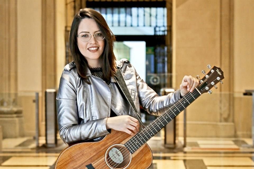 Romero cantará este domingo en el Lunario y próximamente preparará su segundo disco.