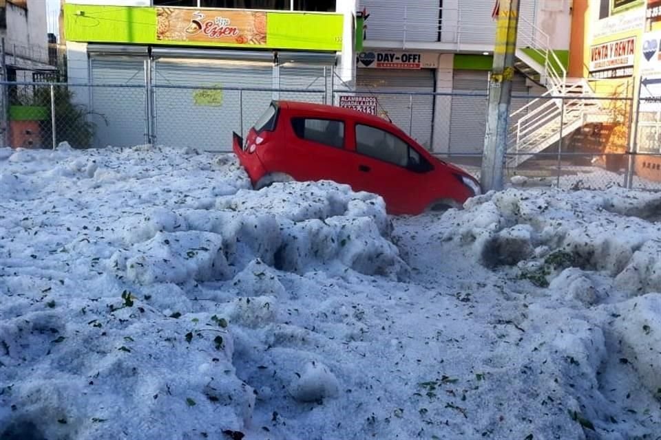 Hasta el momento no se reportan heridos y continúan los recorridos en la zona. 
