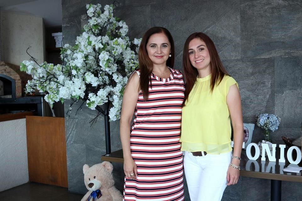 Elizabeth Dávila Ramos y Perla Martínez de Solís