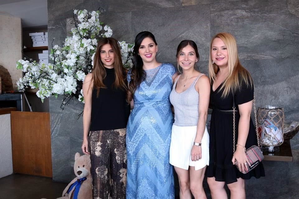 Maria Rene Signoret, Nancy Morín de Martínez, Andrea Alcorta de Pizzuto y Priscilla Cano de Tenorio