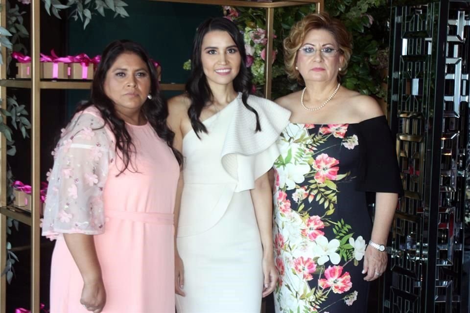 Susana Rodríguez Sánchez, Lucero Rodríguez Sánchez y Silvia Ávila Martínez