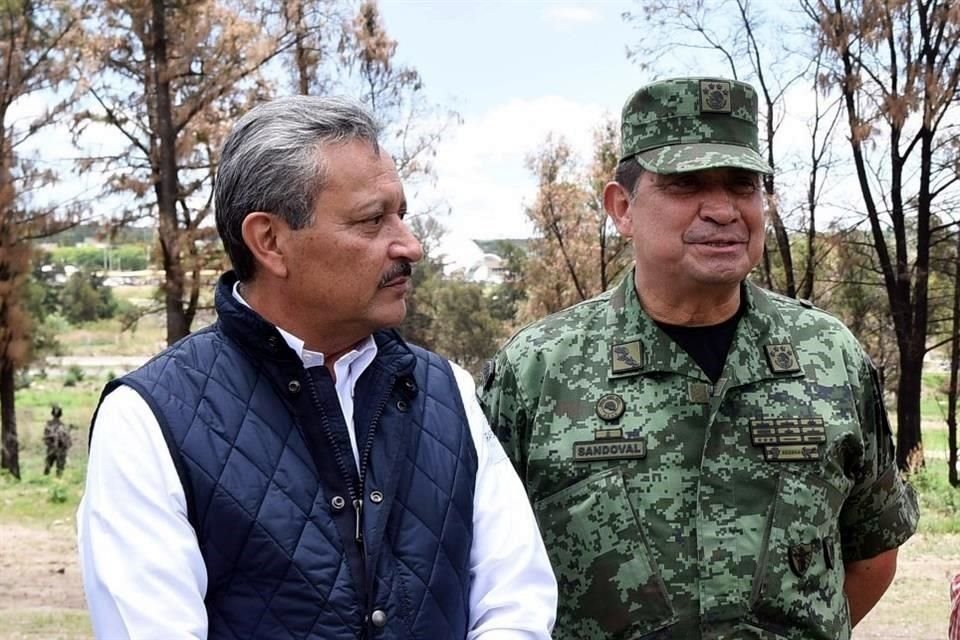 El Alcalde Ortiz recibió al titular de la Sedena quien recorrió la zona donde se construirá la base de la Guardia Nacional.