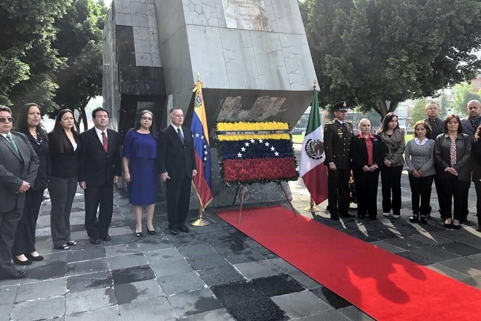 Al evento acudieron los embajadores de Bolivia, Nigeria, Nicaragua y Palestina, así como representantes de las embajadas de Rusia, Corea e Irán.