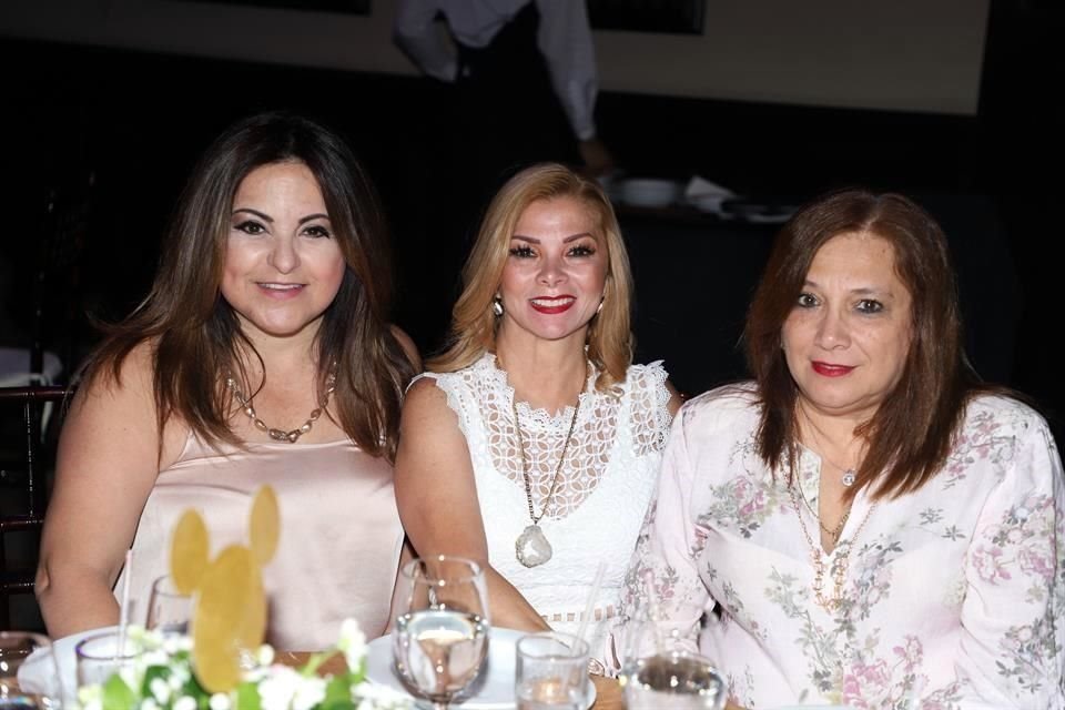 Gricelda Segovia de Villarreal, Alma Zendejas de Lozano y Sandra Cantú
